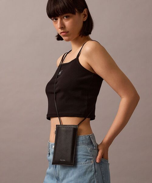 Calvin Klein（カルバン・クライン） ショルダーバッグ ショルダー