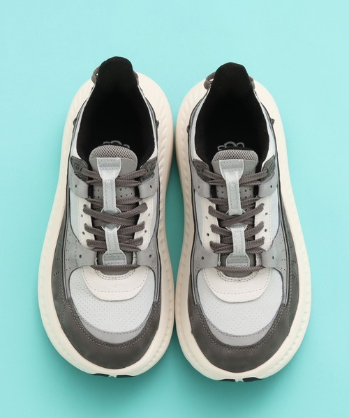 UGG Australia（アグオーストラリア） スニーカー UGG CA805 V2 NUBUCK