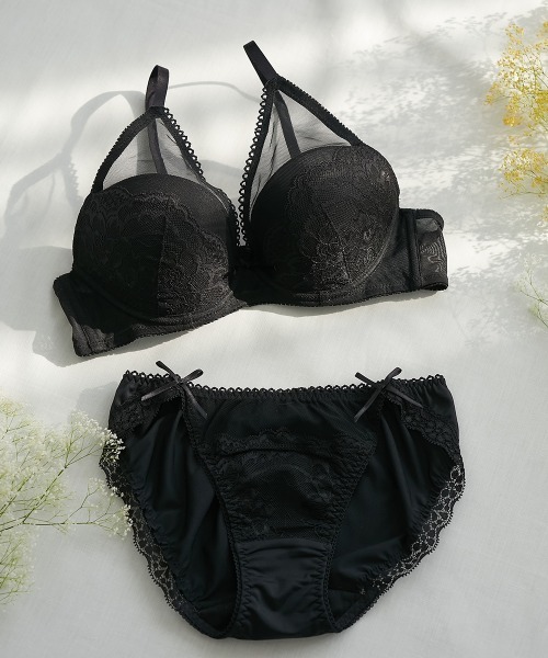 izumi BODY LABO（イズミボディラボ） ブラジャー ショーツセット