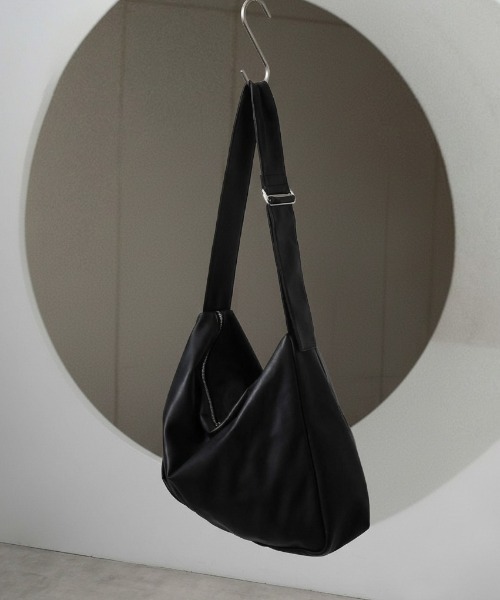 tk.TAKEO KIKUCHI（ティーケータケオキクチ） ショルダーバッグ ルーズ