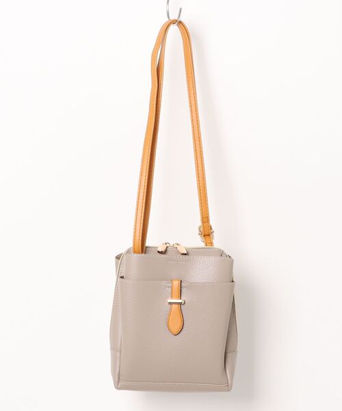 ikka（イッカ） ショルダーバッグ バッグ 「雑誌InRed4月号掲載」三層