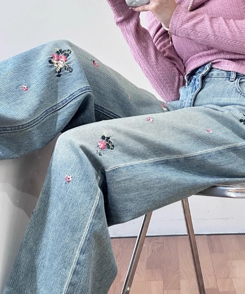 GEMEDA ジーンズ デニム デニムパンツ 花柄刺しゅうデニムパンツ