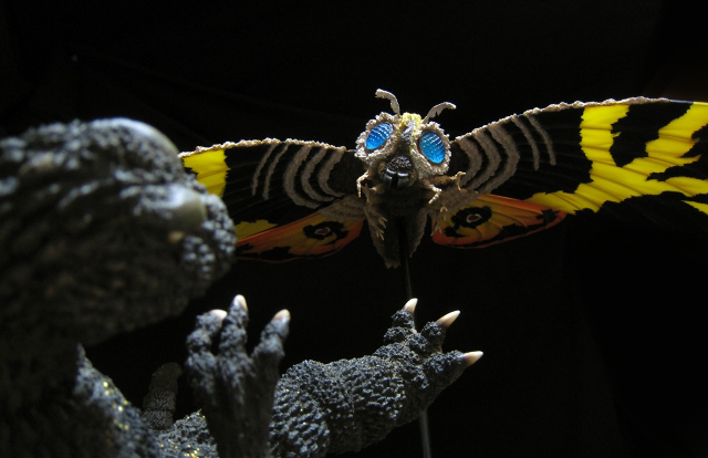 □モスラ対ゴジラ・静之浦の死闘 完成品+パラダイス モスラ幼虫</FONT