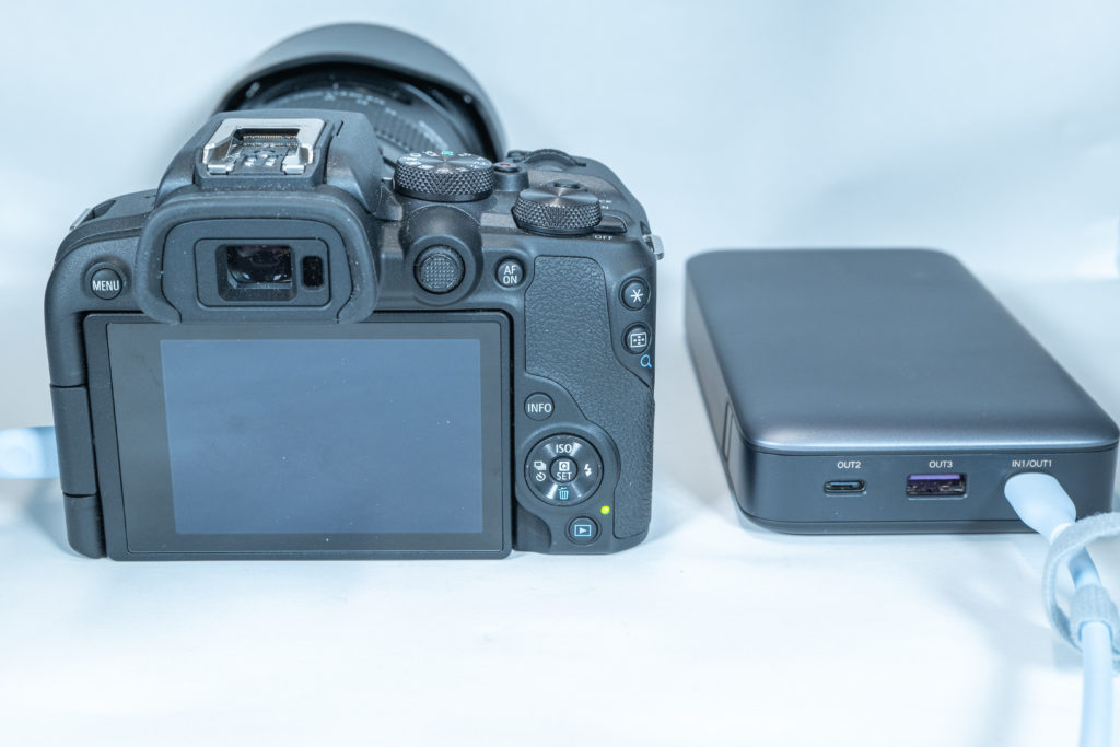EOS R10でモバイルバッテリー等を使ってUSB充電・給電するには条件が
