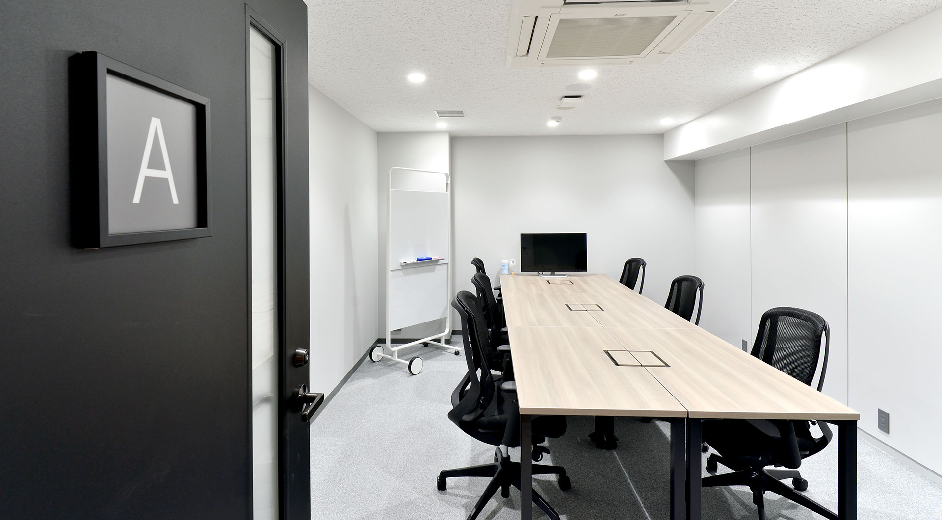 働き方を、ジザイに | サテライトオフィスサービス「ZXY［ジザイ］」