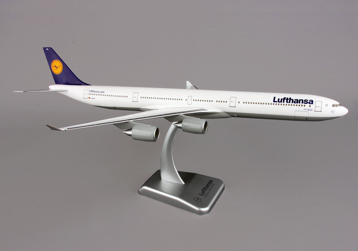 Lufthansa Airbus A340-600 1:200サイズ模型 Amazon.com: 1:200 Scale