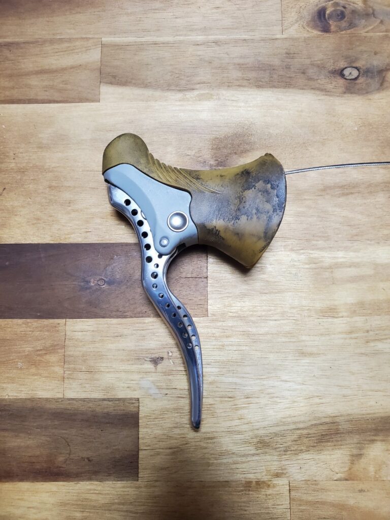 TRP RRLレバーのブラケットカバーを交換してみた | あっこの野外活動記