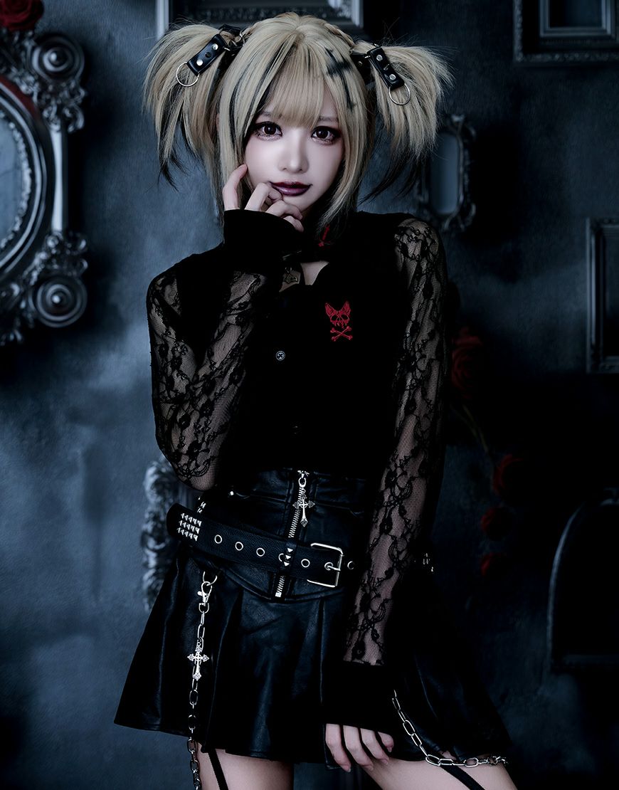 Grrr the Lipper【ガルルザリッパー】呪縛ﾉブラウス/全2色