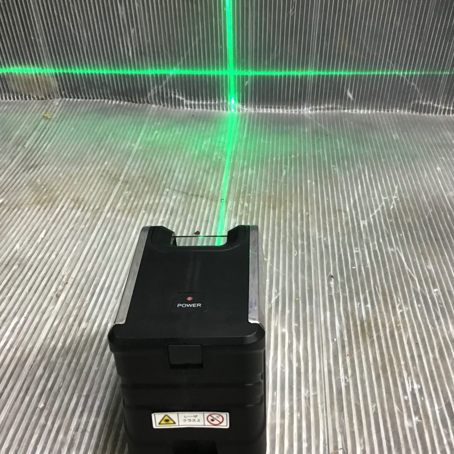 中古美品】 STS ALINCO(アルインコ) グリーンレーザー墨出器 SQ-15GT