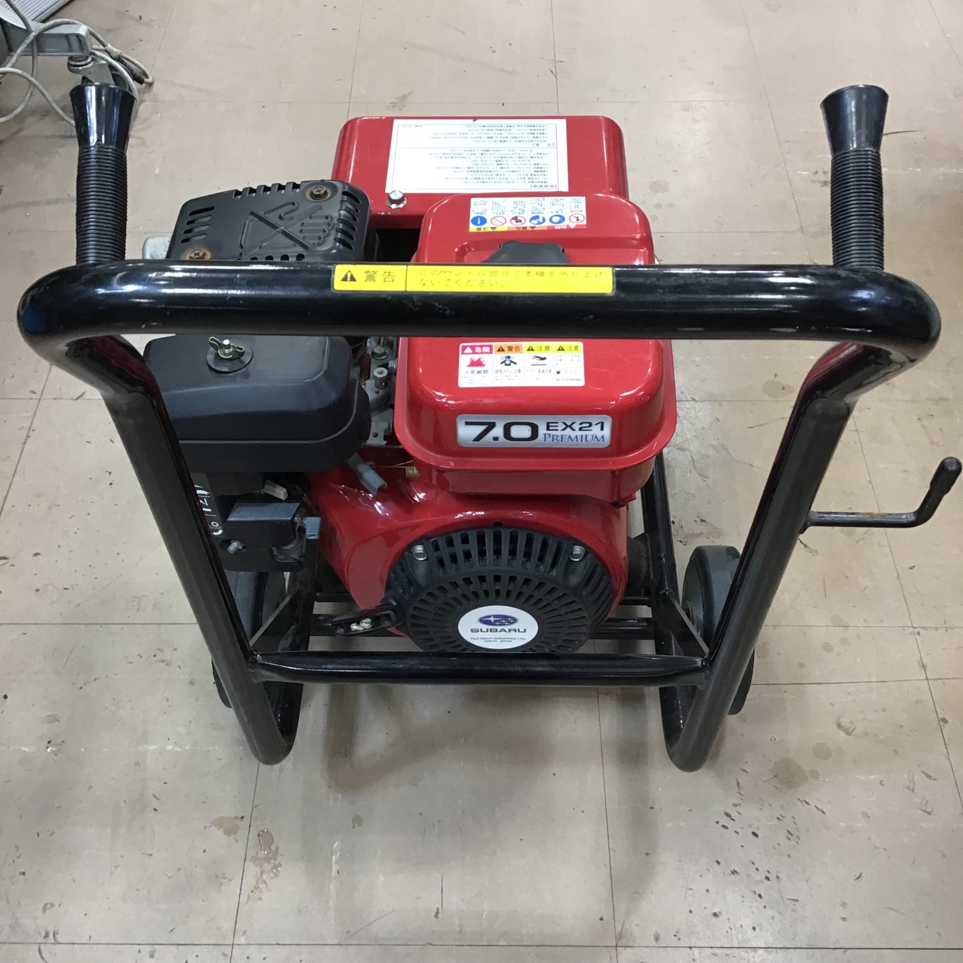 店頭受取り限定】〇makita マキタ エンジン高圧洗浄機 EHW152【草加店