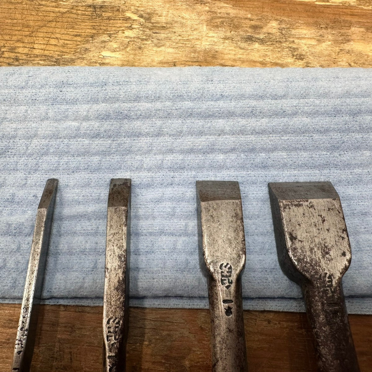 ▽東一正芳 鑿 4本組 ノミ【柏店】 – アクトツールオンラインショップ