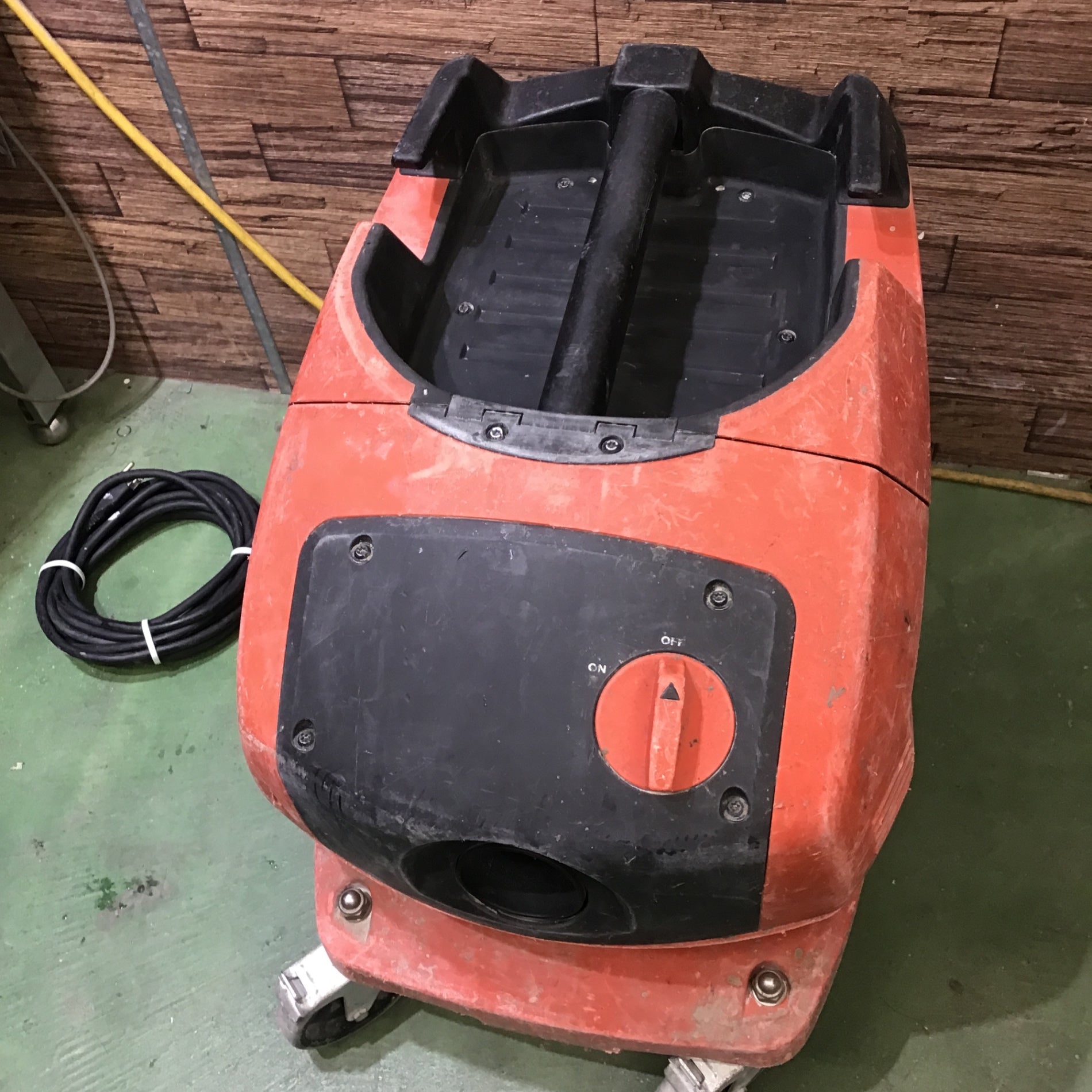 中古品】ヒルティ(HILTI) バキュームクリーナー VC-20U 集じん機
