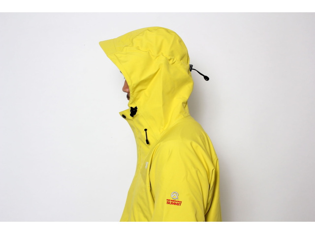 夏山の高所登山から冬山縦走までの幅広い時期に快適に着用できる「All