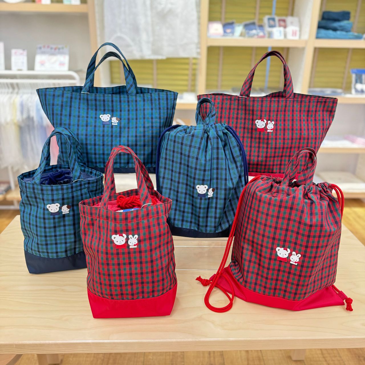 人気のナイロンシリーズをご紹介☆｜ファミリア山陽百貨店の公式ブログ