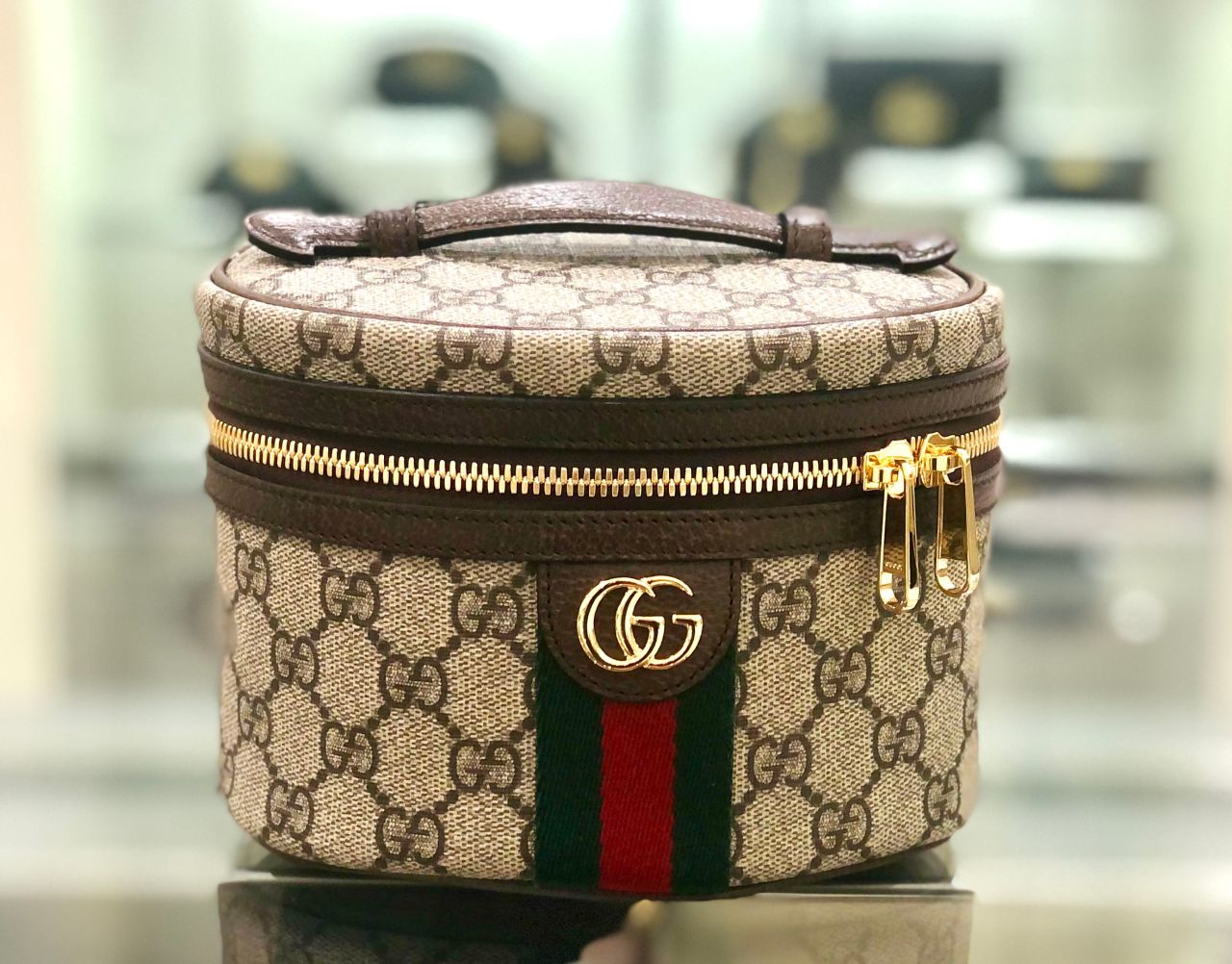 GUCCI】BAGにしても可愛い♡グッチメイクポーチ | りんくうシークル店