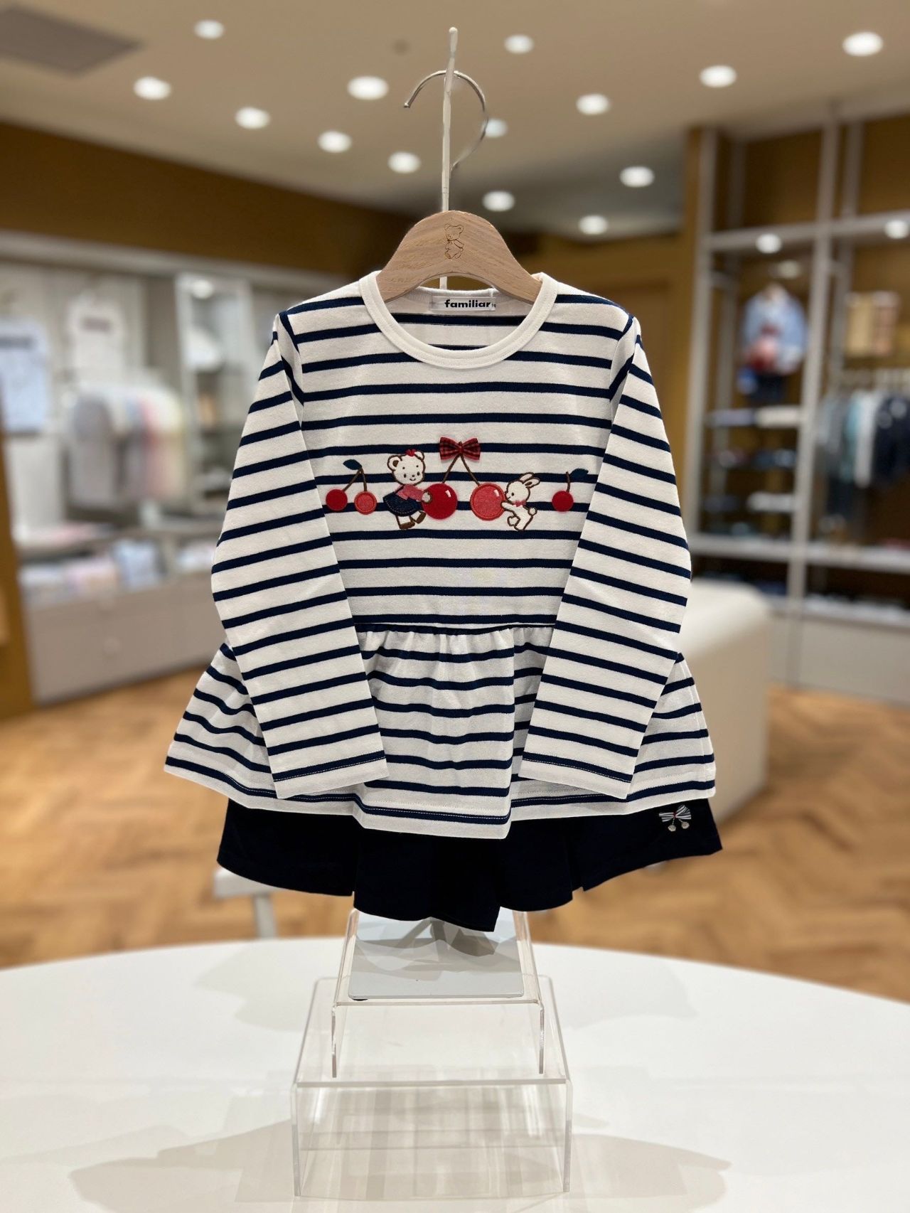 可愛いお洋服が揃いましたよ｜ファミリアファミリア芦屋モンテメール店