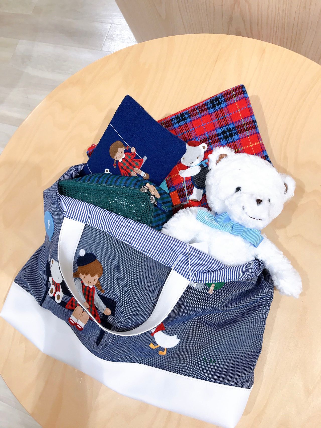 神戸本店】本店限定！マチ付きデニムバッグ｜ファミリア神戸本店の公式