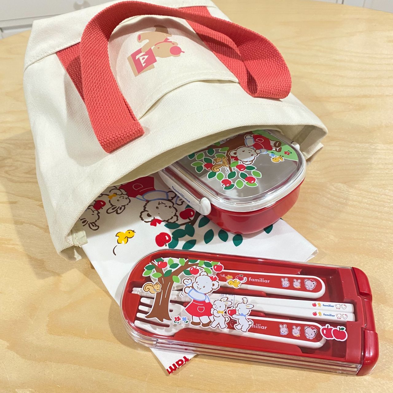 リバティグッズで春気分♪｜ファミリア阪急うめだ本店ファミリアの公式