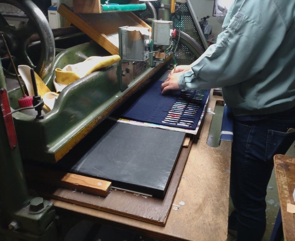 2022年の干支「寅」のコラボデニムバッグ｜ファミリアものづくりチーム