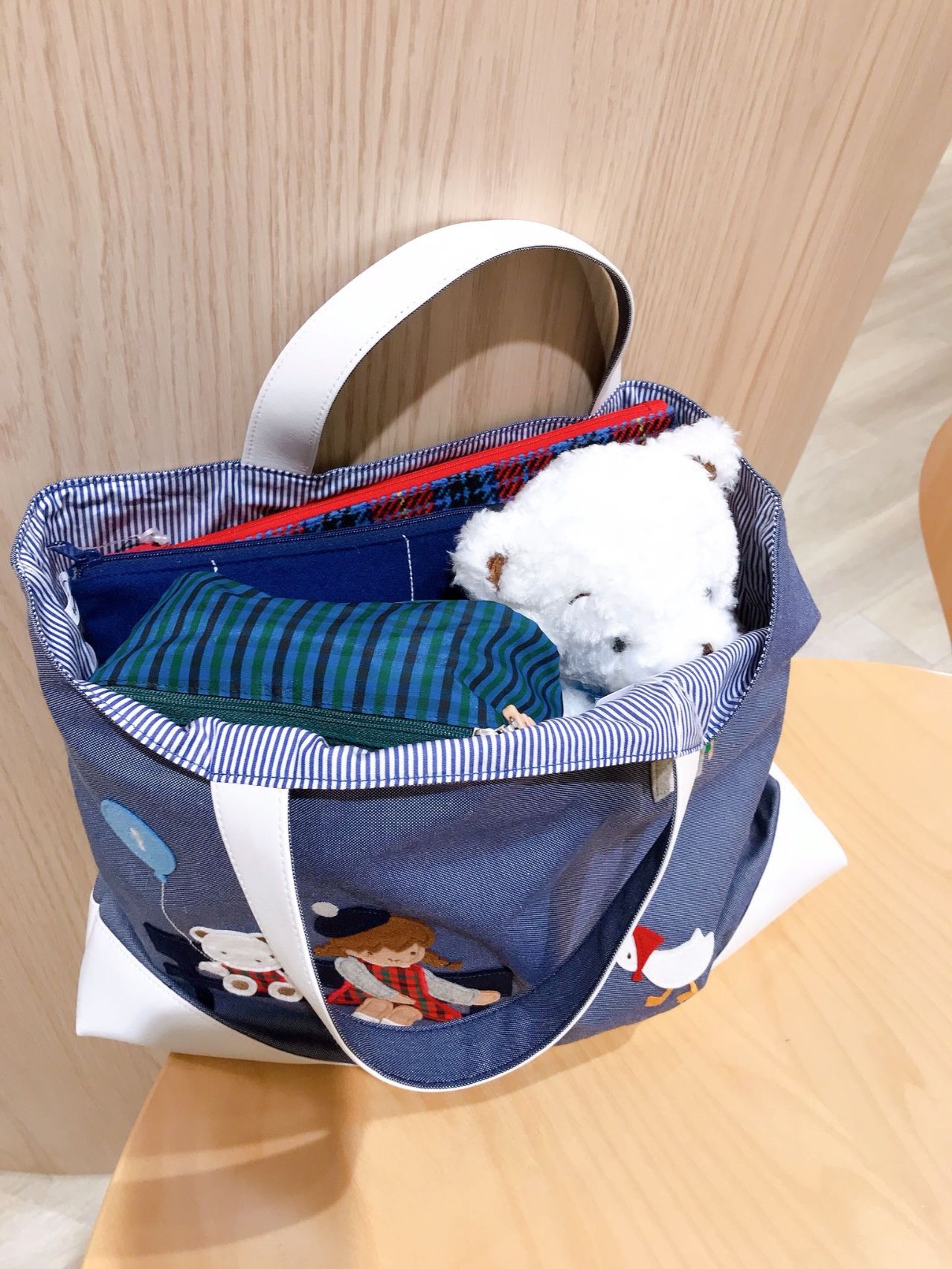 神戸本店】本店限定！マチ付きデニムバッグ｜ファミリア神戸本店の公式