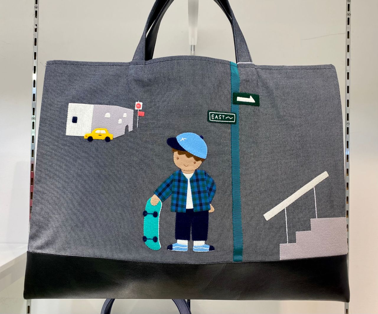 春の訪れは新作デニムバッグから♪｜ファミリア高槻阪急の公式ブログ