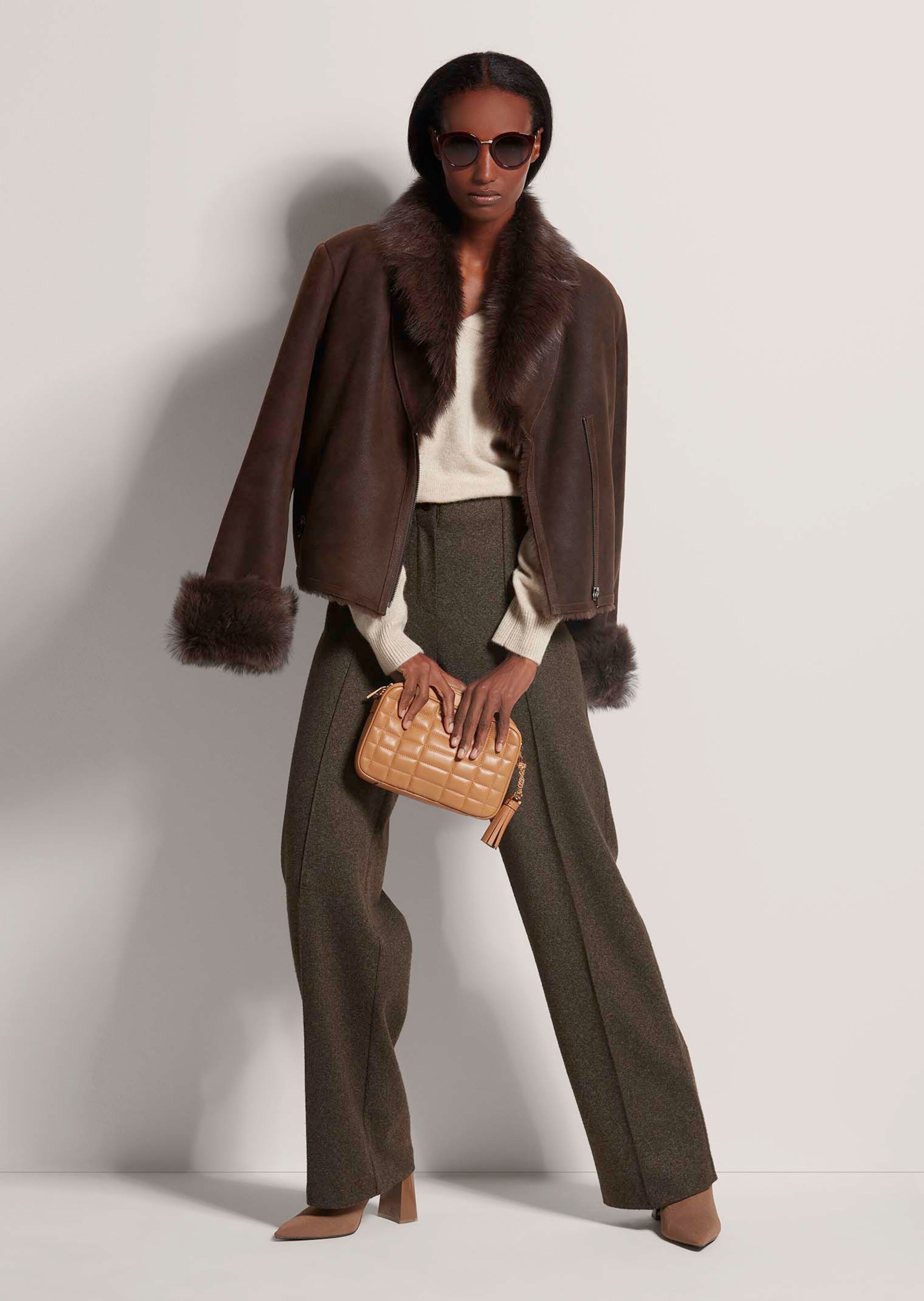 Jasje van lamsvacht in bruin | MADELEINE Mode