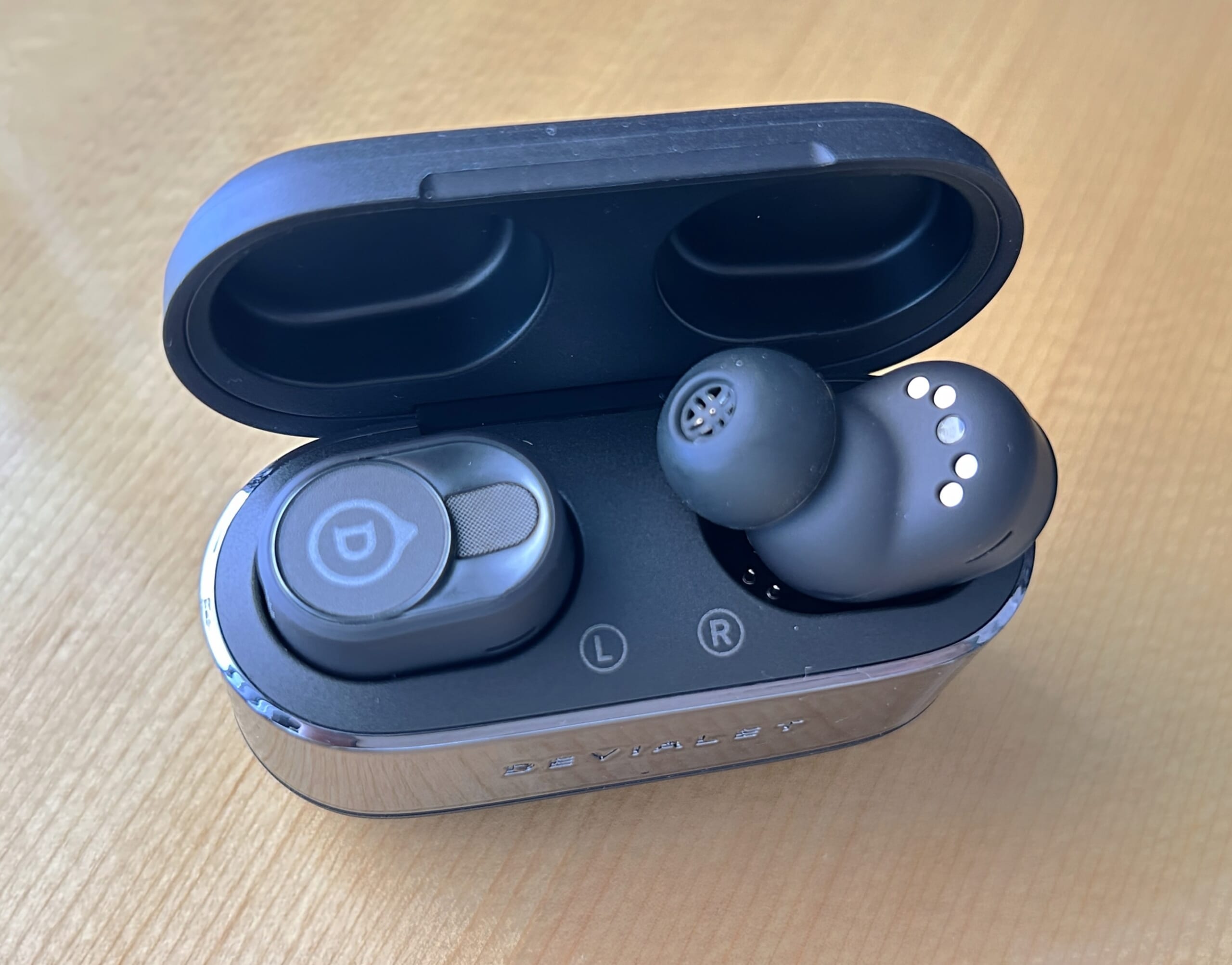 Devialet Gemini 使用レビュー！ただのイヤホンでは物足りない方に