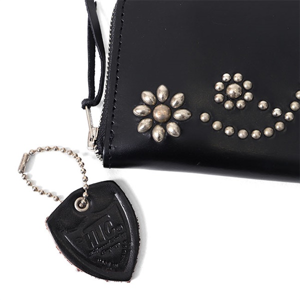 HTC エイチティーシー スタッズ ラウンドファスナー レザー長財布 24