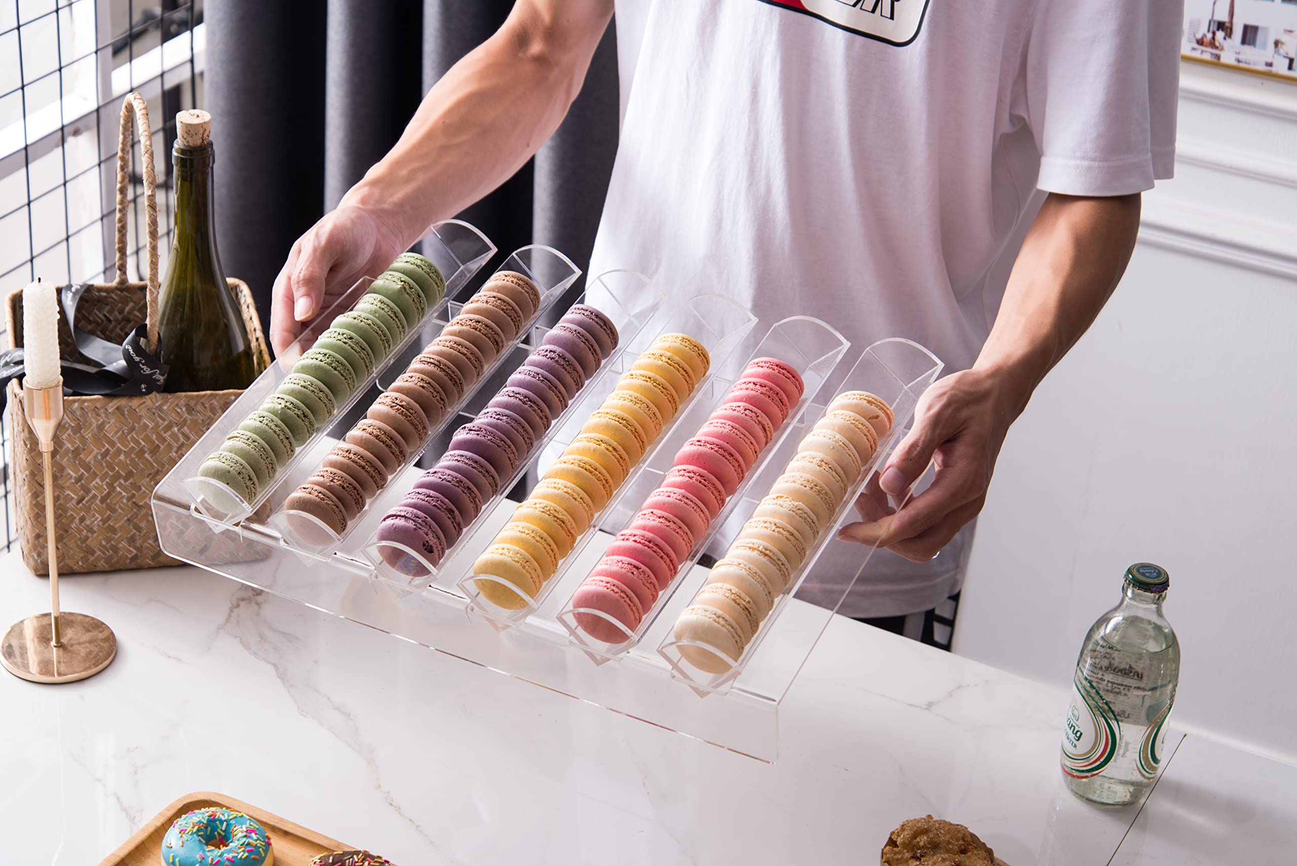 アクリルマカロンディスプレイトレイ、6スロット付きマカロンスタンド