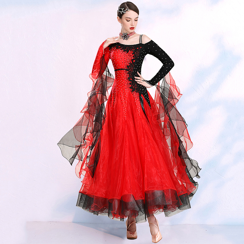 日本製 『送料無料』レッド in the MOOD インザムード ドレス