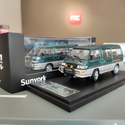 1/43 Scale Delica Truck Model MC&Sunyork 4x4 Simulation Alloy Car