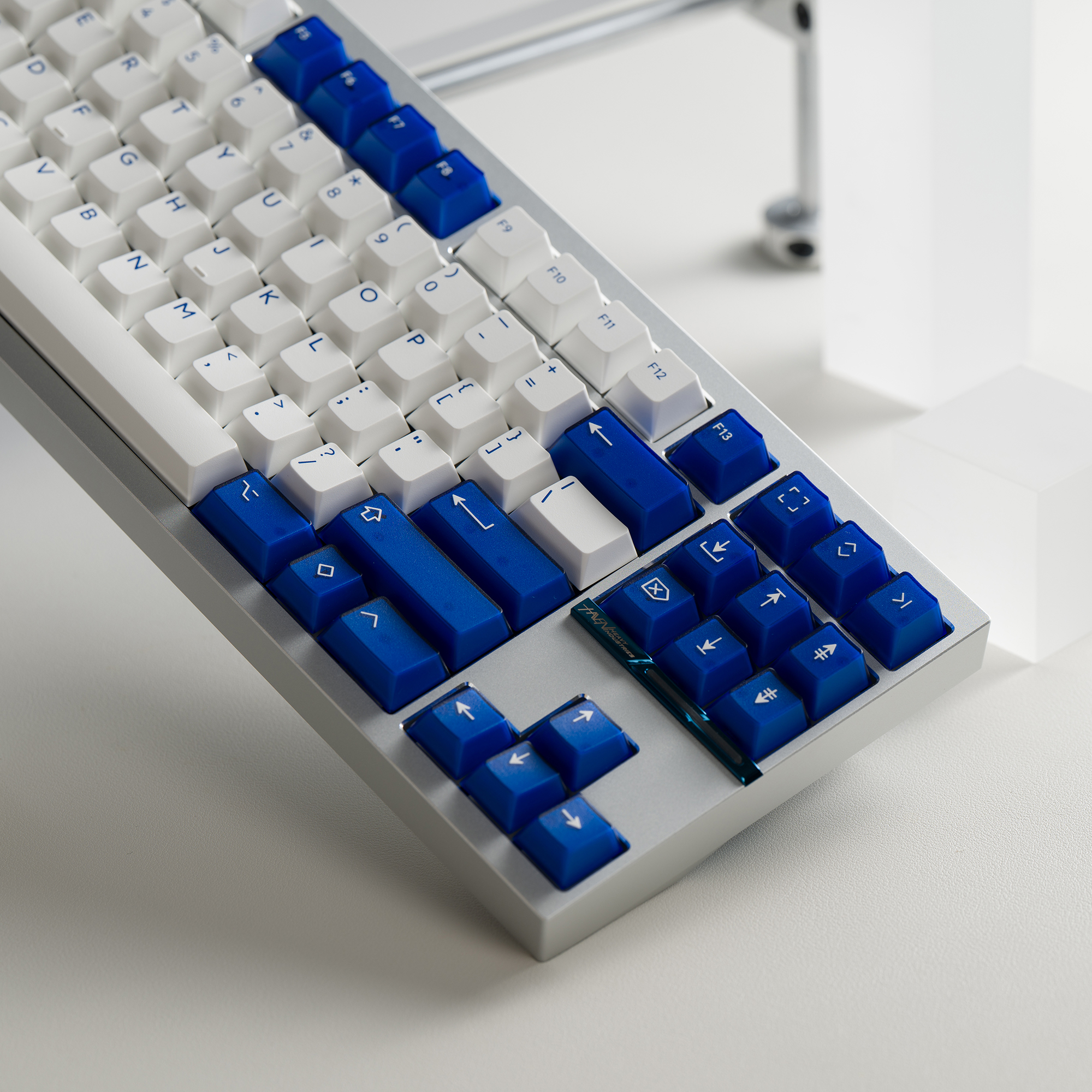 Sbaad726c6c6242d4bd173f9a0e834