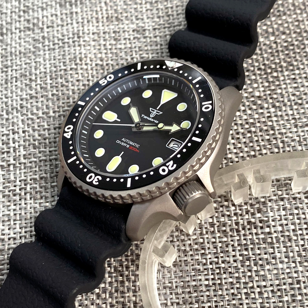 Titanium Diver NH35A Black Automatic 200M Men Watch Sapphire Glass