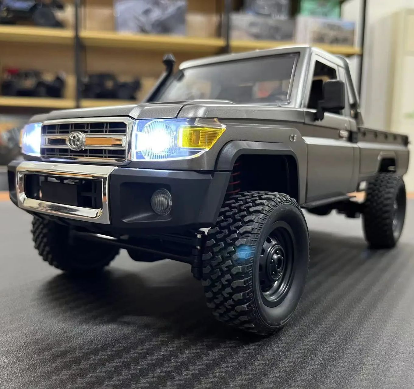 1:12 フルスケール RC カー MN82 プロ 2.4 グラム 4WD オフロード