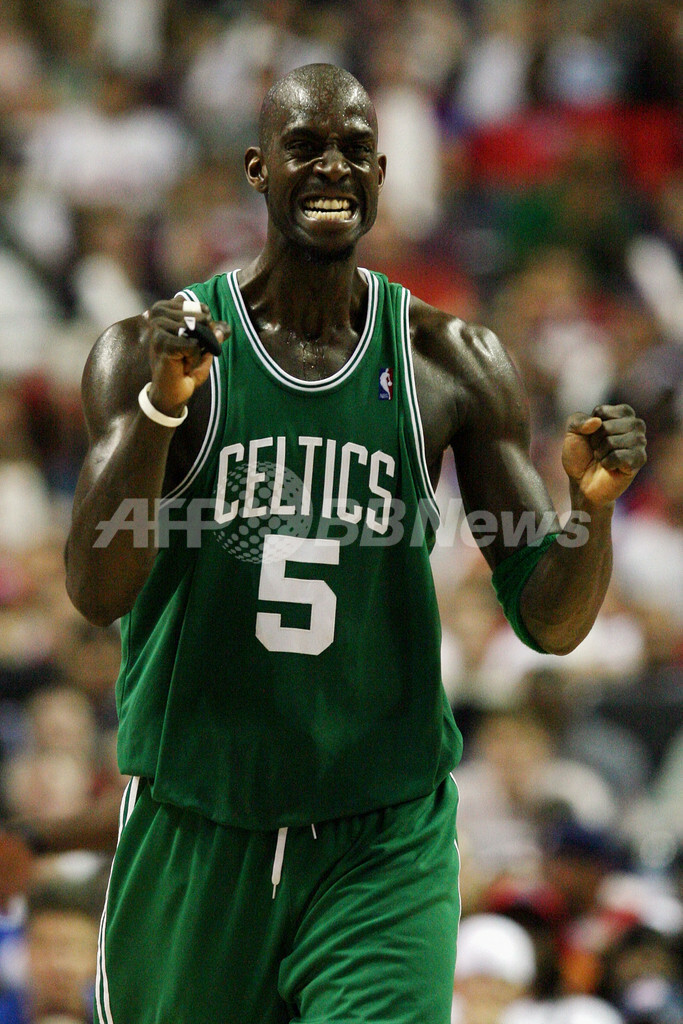 セルティックス 4勝2敗でピストンズを退けNBAファイナルへ 写真58枚