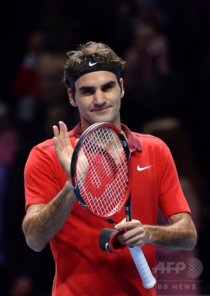 フェデラーがマレーを一蹴、錦織とともにATPツアー・ファイナル4強