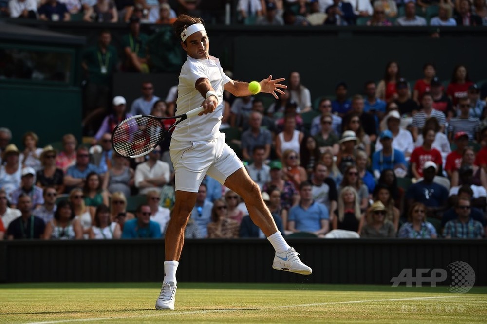 ウィンブルドン伝統の「全身白」、フェデラーがルール緩和を提言 写真1