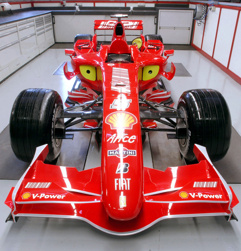 07 F1＞フェラーリ 2007年のニューマシン「F2007」を発表 - イタリア