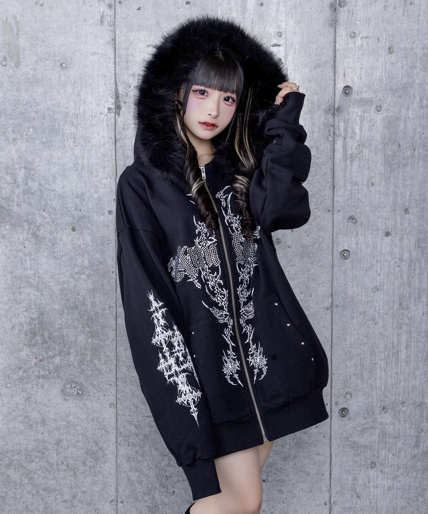 ファー付きAmiligeラインストーンZIPパーカー– A AM STUDIO