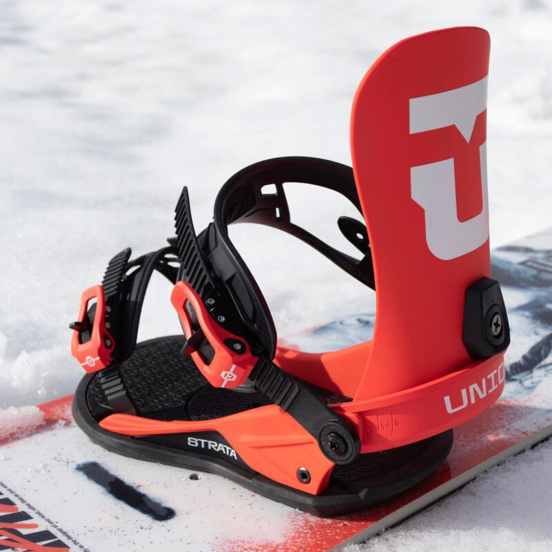 足首周りの自由度が高いフリースタイルビンディング】UNION | STRATA