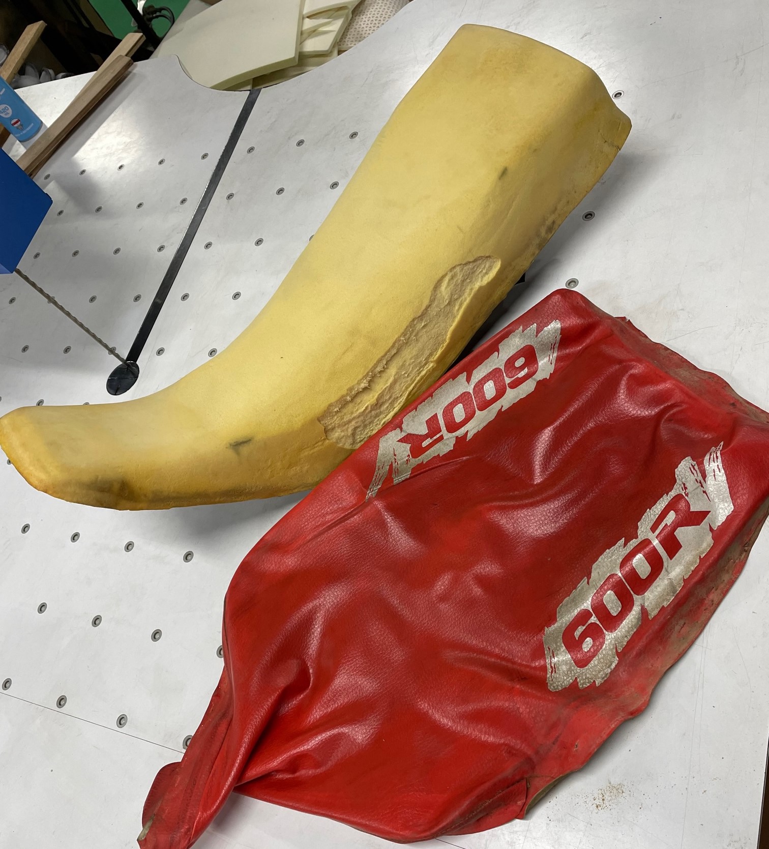 XR600Rのシート - No-blog