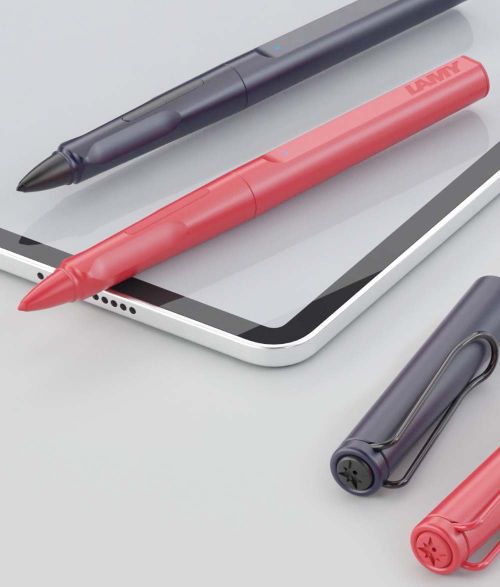 Digital writing instruments for Apple iPad -