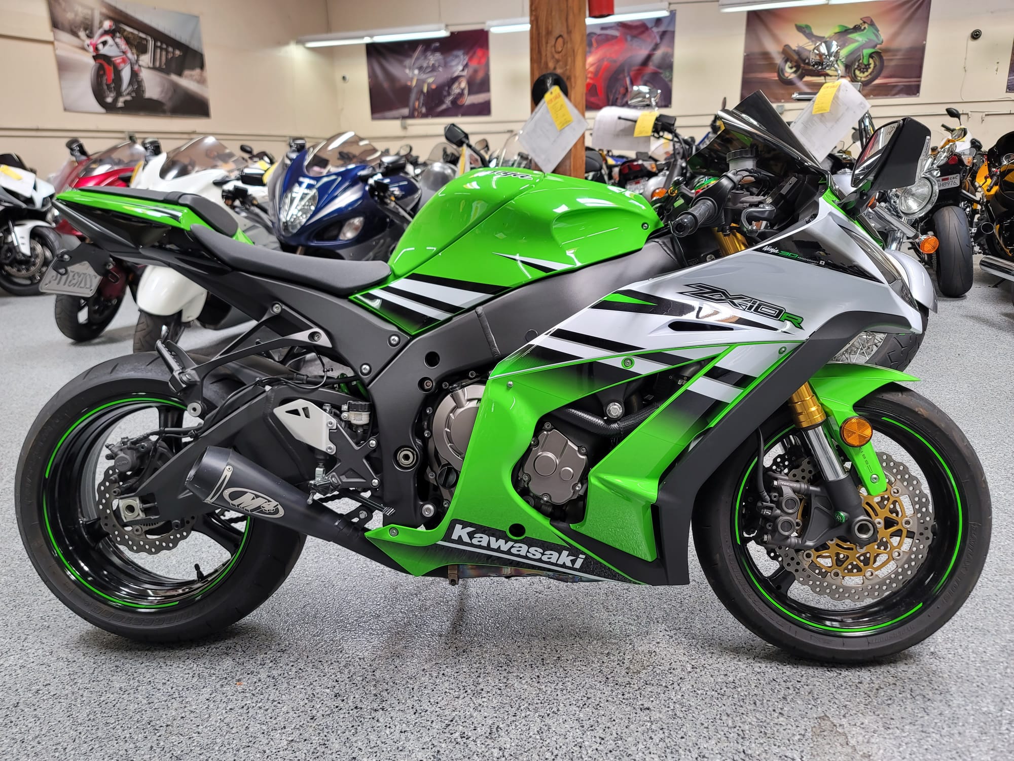 2015 Kawasaki Ninja ZX10R ABS 30TH ANNIVERSARY EDITION - 7500 Miles