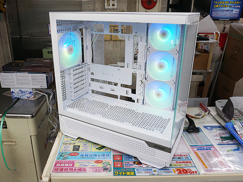 背面コネクタマザー対応のピラーレスケース「Constellation C7 ARGB