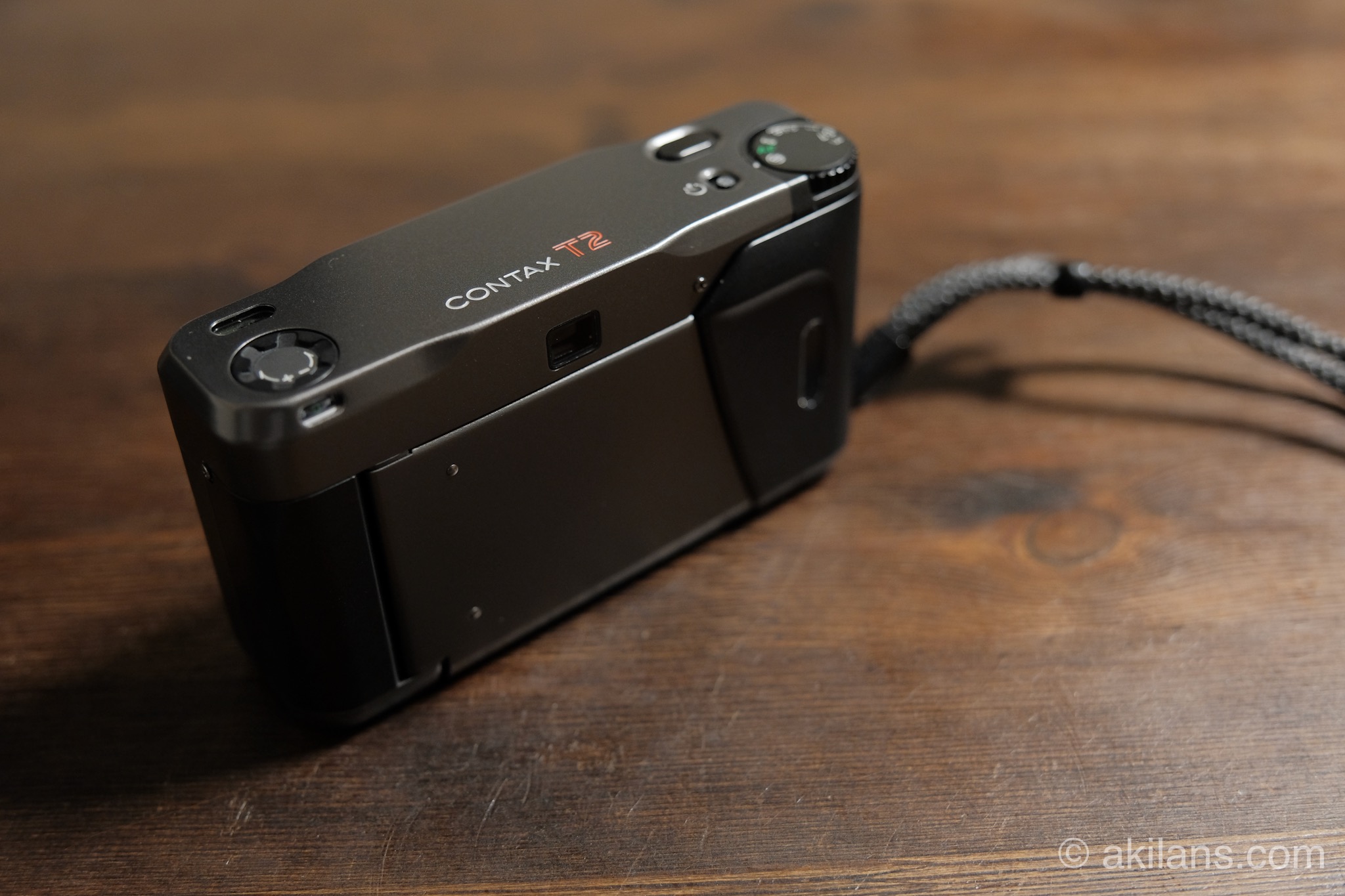 27年以上前に発売されたフィルムカメラCONTAX T2を相棒に決めた理由と
