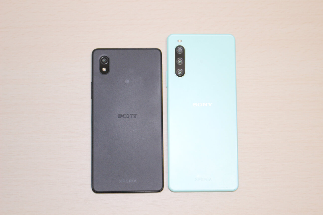 実機比較】｢Xperia Ace III｣と｢Xperia 10 IV｣の本体サイズ＆処理性能