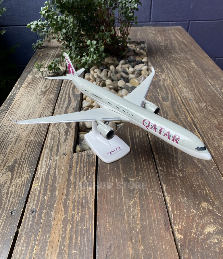 Aviation Aircraft Model Airbus A350-1000 Qatar Airways A7-ANA 1:200