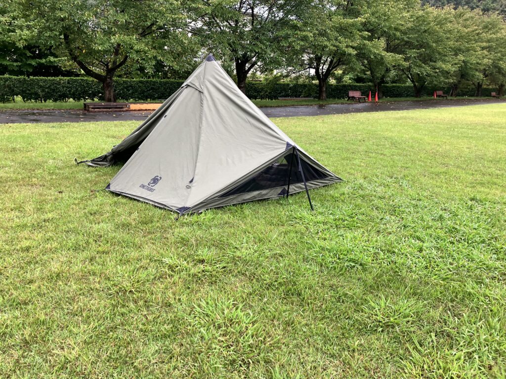 最強ソロTCティピーテント】OneTigrisのCONIFERレビュー【二股ポール＋