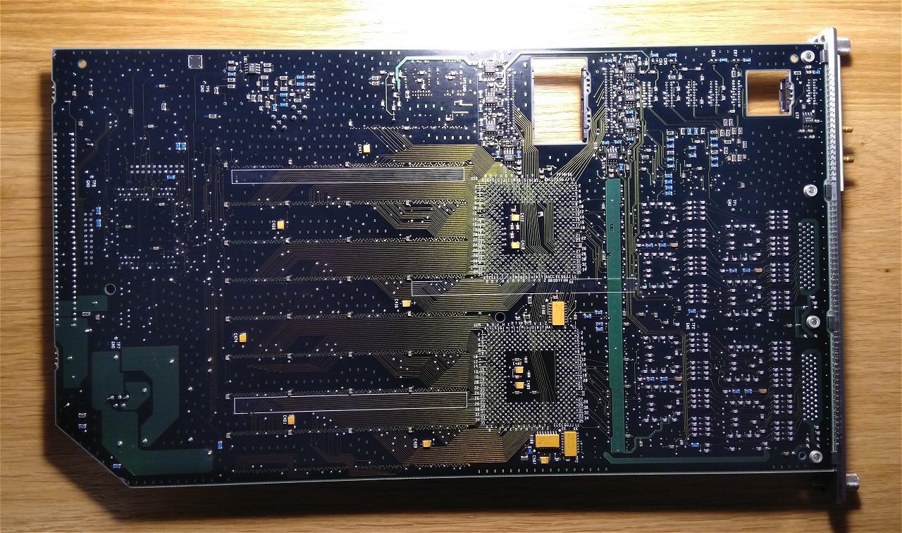 Hewlett-Packard 16500C Logic Analysis System
