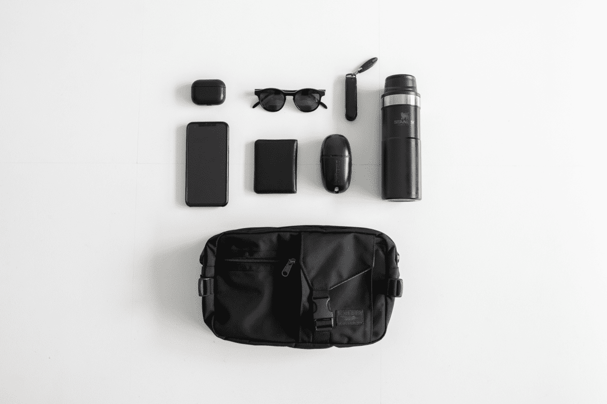 NOMAD Card Wallet Plus Review - Alex Kwa